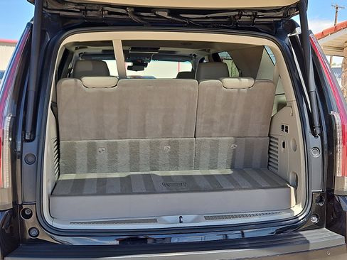Used 2020 Cadillac Escalade Luxury AWD/4WD image 7