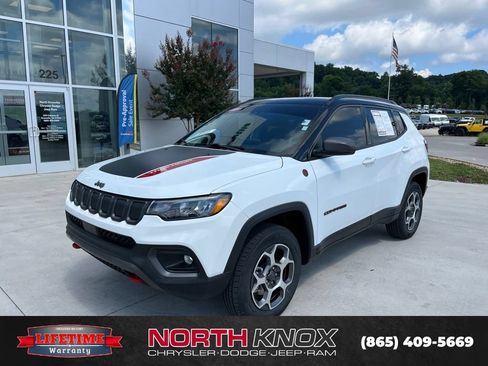 Used 2022 Jeep Compass Trailhawk w/ Sun and Sound Group AWD/4WD image 1