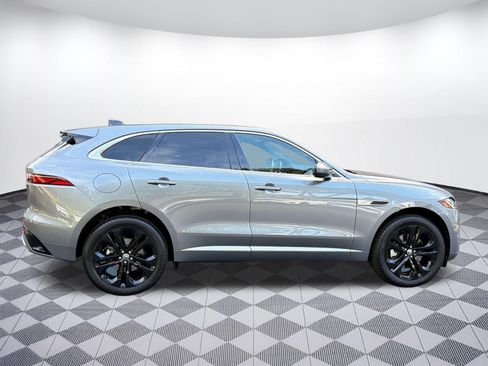Used 2025 Jaguar F-PACE R-Dynamic S AWD/4WD image 9