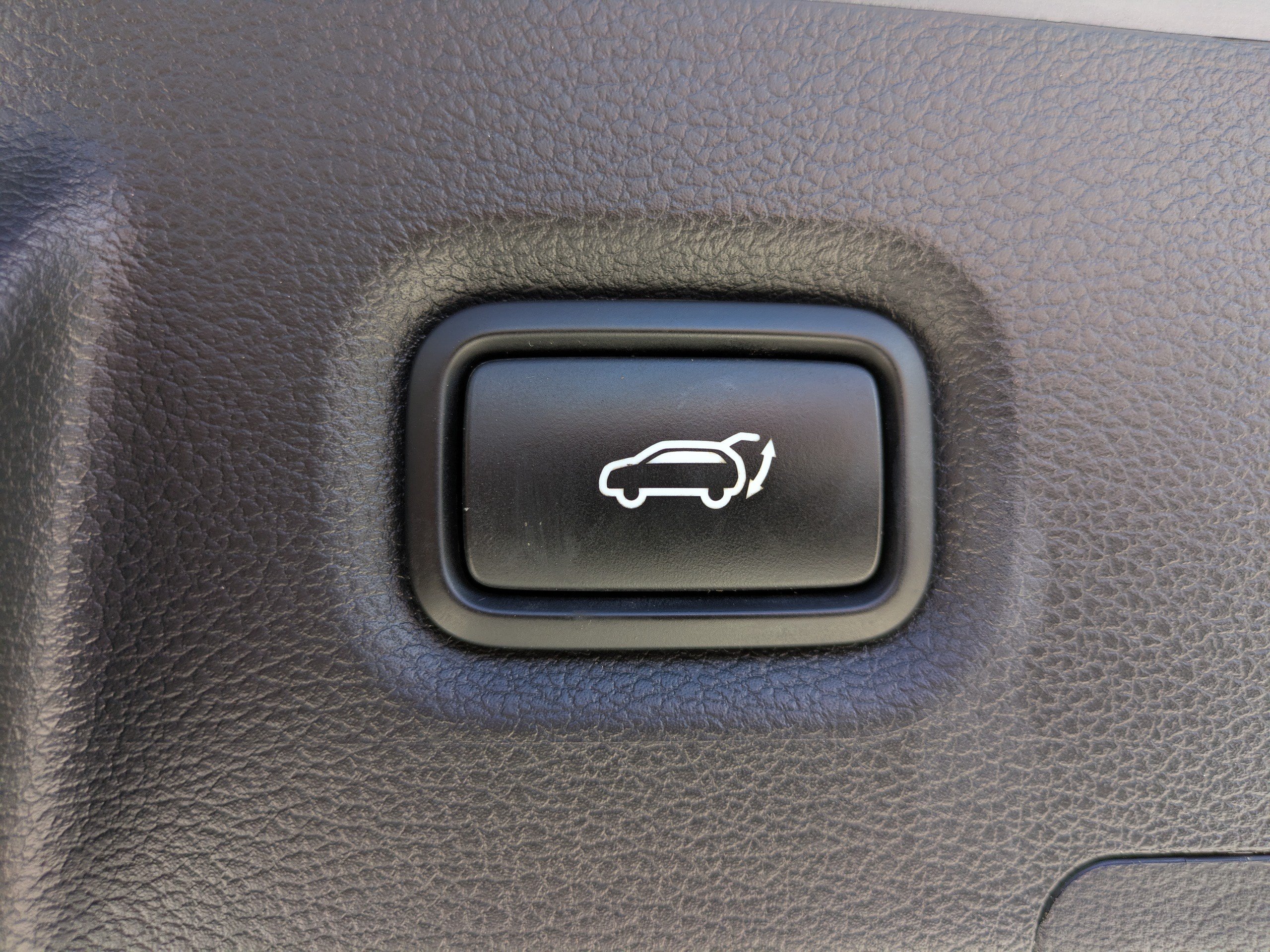 Used 2019 Hyundai Santa Fe FWD image 12