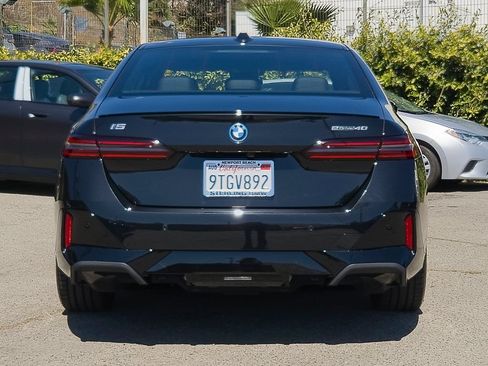 Used 2026 BMW i5 eDrive40 w/ M Sport Package RWD image 27