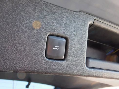 Used 2023 Ford Escape Active image 9