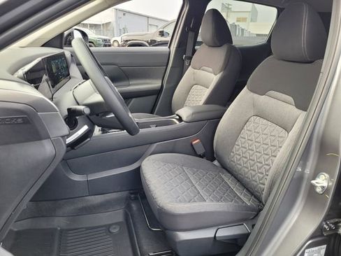 New 2026 Nissan Kicks SV w/ Cold Weather Package FWD image 5