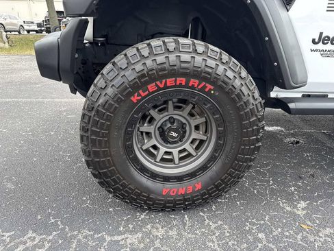 Used 2021 Jeep Wrangler Unlimited Sport image 10