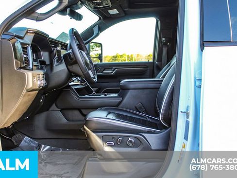 Used 2024 GMC Sierra 2500 AT4X w/ AT4X AEV Edition image 17