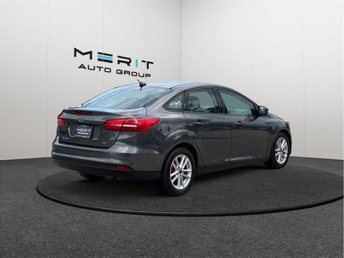 Used 2017 Ford Focus SE FWD image 9