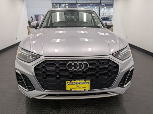 Used 2022 Audi Q5 2.0T Premium Plus w/ Premium Plus Package AWD/4WD image 2