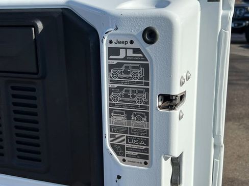 Used 2023 Jeep Wrangler Sport S image 38