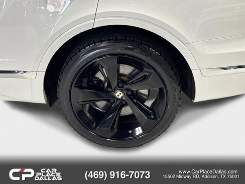 Used 2020 Bentley Bentayga AWD/4WD image 43