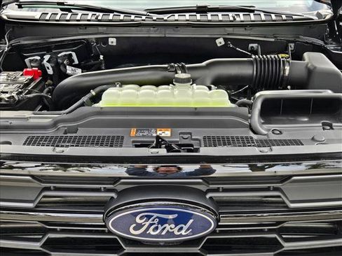 New 2026 Ford Expedition Active image 17