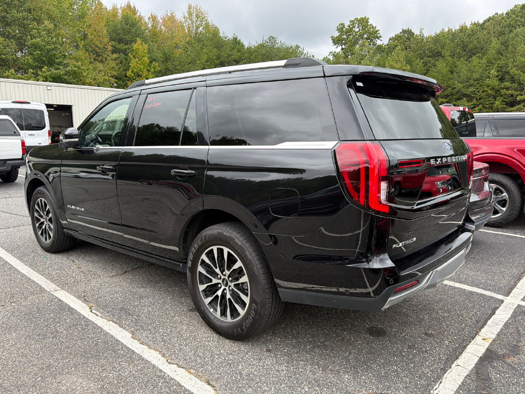 Used 2025 Ford Expedition Platinum AWD/4WD image 5