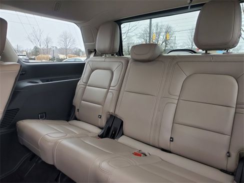 Used 2022 Lincoln Navigator Reserve image 34