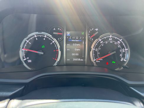 Used 2024 Toyota 4Runner Limited AWD/4WD image 11