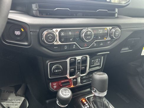 New 2026 Jeep Gladiator Mojave AWD/4WD image 22