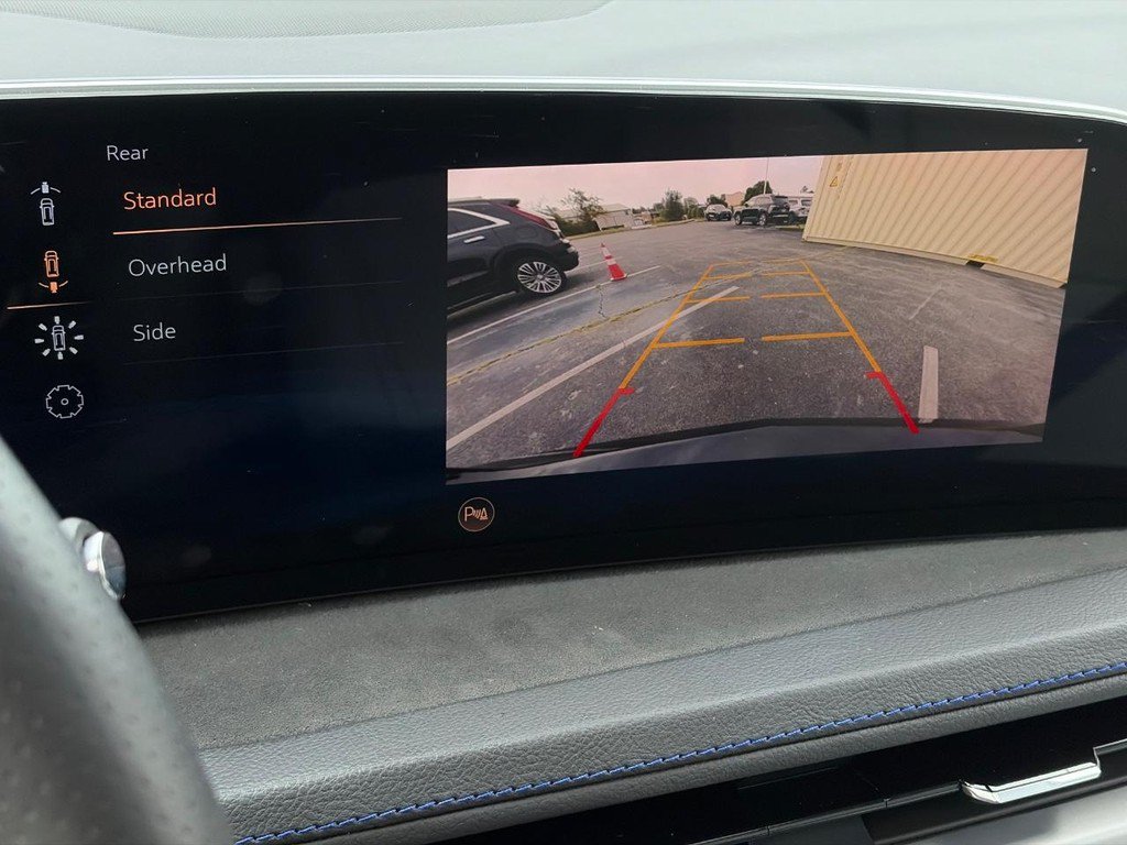 Used 2024 Cadillac XT4 Sport AWD/4WD image 29