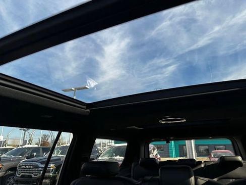 New 2026 Jeep Grand Wagoneer 4WD w/ Premium Group I image 31