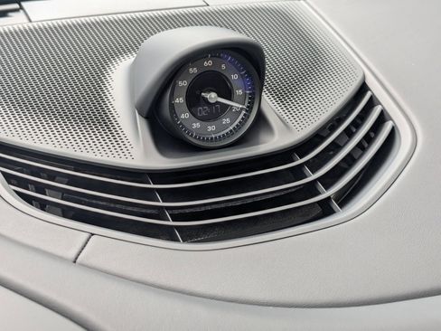 New 2026 Porsche Taycan image 22