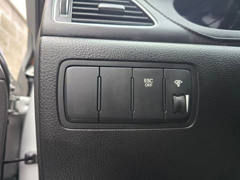 Used 2013 Hyundai Genesis 3.8 w/ Premium Pkg image 34