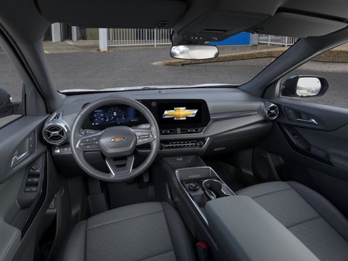 New 2026 Chevrolet Equinox LT w/ Convenience Package II image 39