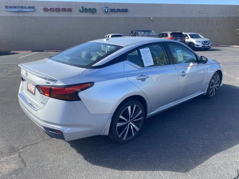 Used 2022 Nissan Altima 2.5 SR AWD/4WD image 4