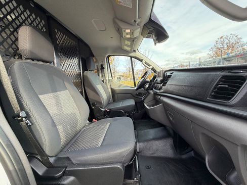 Used 2024 Ford Transit 250 Low Roof w/ Exterior Upgrade Package image 21