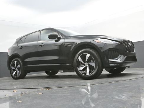 Certified 2026 Jaguar F-PACE R-Dynamic S image 29