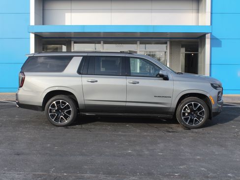 New 2026 Chevrolet Suburban RST w/ Comfort Package image 2