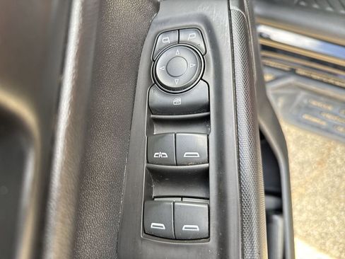 Used 2020 Chevrolet Silverado 1500 Custom w/ Custom Value Package RWD image 12