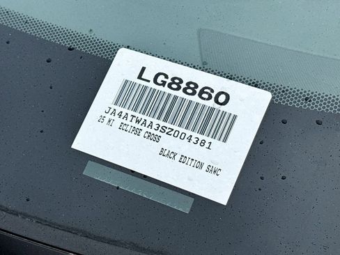 Used 2025 Mitsubishi Eclipse Cross Black Edition image 16