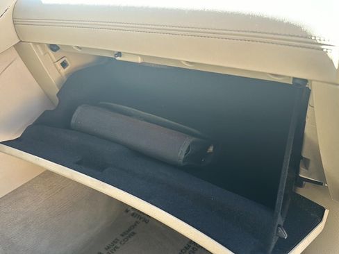 Used 2010 Buick LaCrosse CXS image 20