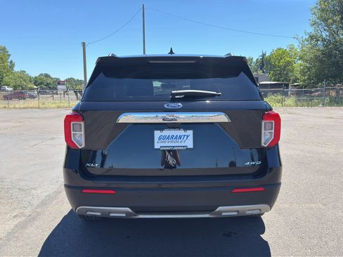 Used 2021 Ford Explorer XLT w/ Equipment Group 202A AWD/4WD image 22