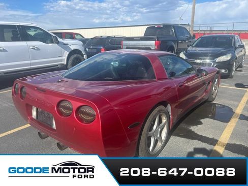 Used 2001 Chevrolet Corvette Coupe w/ Preferred Equipment Group2 RWD image 4
