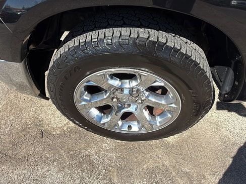 Used 2016 RAM 1500 Laramie w/ Convenience Group image 22