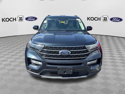 Used 2023 Ford Explorer XLT w/ Equipment Group 202A AWD/4WD image 2
