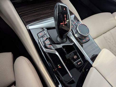 Used 2023 BMW 530i w/ Premium Package RWD image 84
