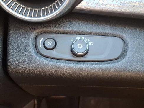 Used 2024 Chevrolet Trax ACTIV w/ Sunroof Package FWD image 12