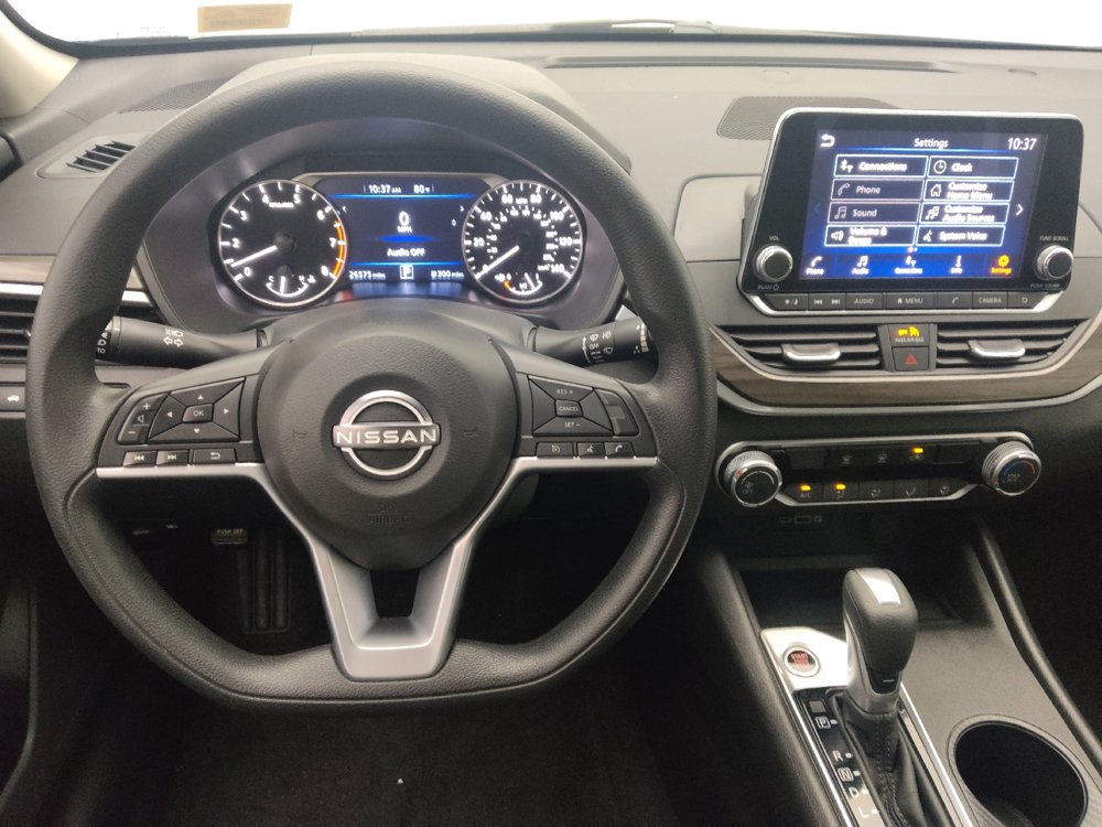 Used 2025 Nissan Altima 2.5 SV FWD image 22