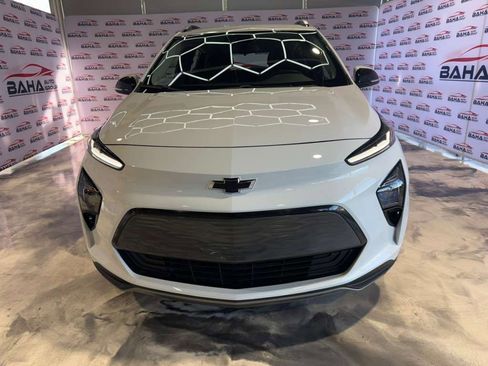 Used 2023 Chevrolet Bolt EUV LT image 3