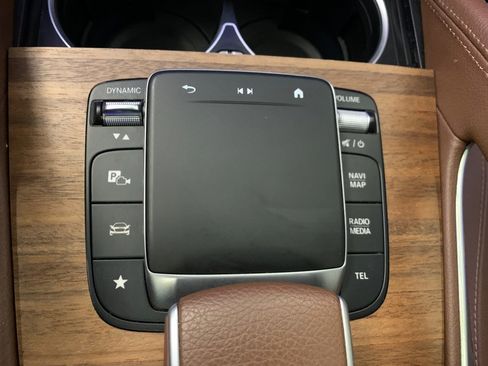 Used 2024 Mercedes-Benz GLE 350 4MATIC w/ AMG Line Exterior image 53