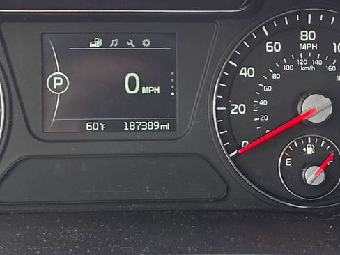 Used 2017 Kia Sorento AWD image 13