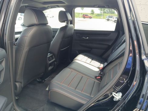 Used 2025 Honda CR-V Sport-L image 9