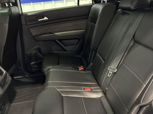 Used 2023 Volkswagen Atlas Cross Sport SEL R-Line AWD/4WD image 44