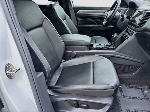 Used 2020 Volkswagen Atlas Cross Sport SEL FWD image 25