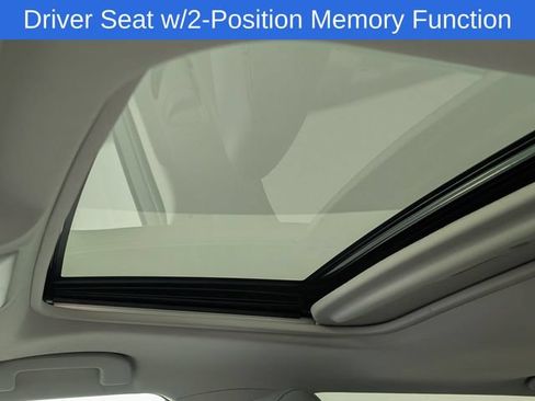 Used 2022 Toyota RAV4 XLE Premium AWD/4WD image 14