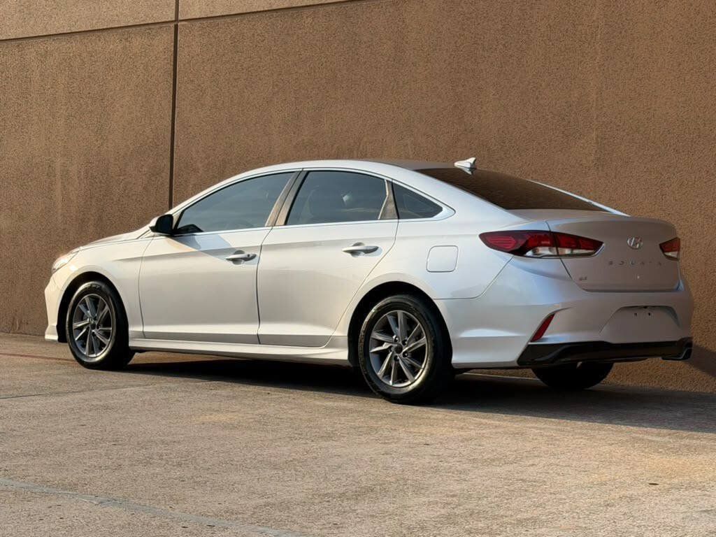 Used 2018 Hyundai Sonata SE FWD image 3