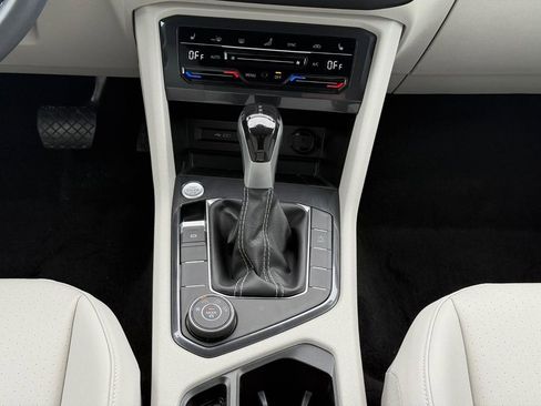 Certified 2023 Volkswagen Tiguan SE AWD/4WD image 14