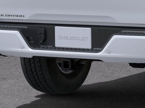 New 2025 Chevrolet Colorado LT w/ LT Convenience Package AWD/4WD image 14