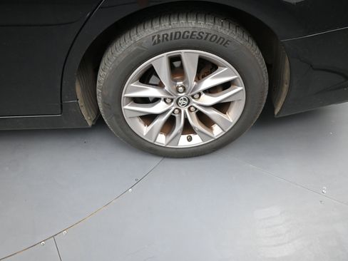 Used 2019 Toyota Avalon XLE w/ Moonroof Package image 20