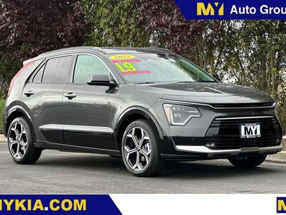 New 2025 Kia Niro SX Touring