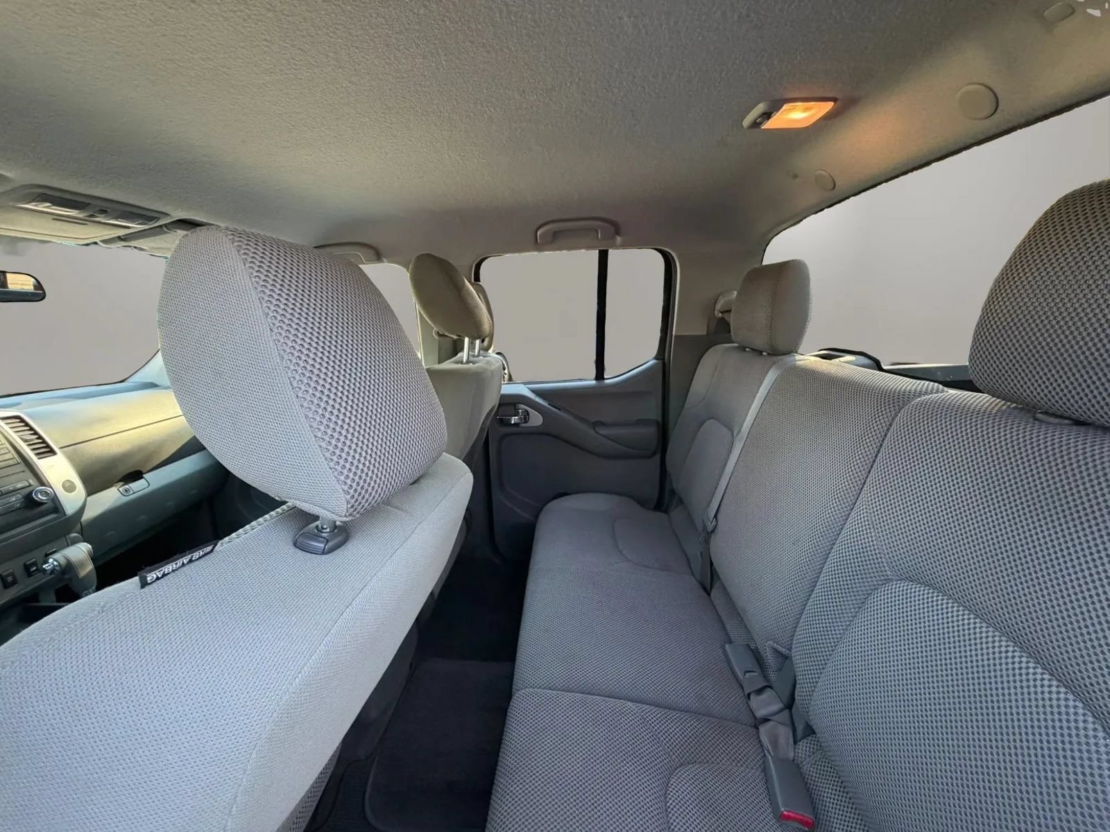 Used 2011 Nissan Frontier SV AWD/4WD image 23